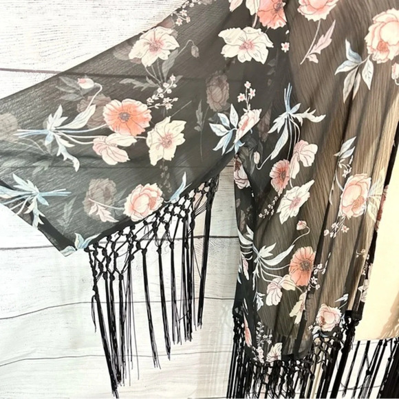 Torrid Chiffon Kimono Top Black Floral Print Fringe Open Sheer Plus Size 1X 2X - Picture 4 of 10